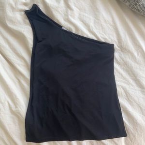 ONE SHOULDER BLACK  H&M TOP